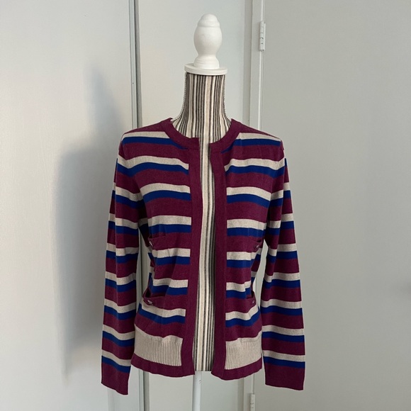 CHANEL striped cardigan (Host Pick) - Picture 4 of 8